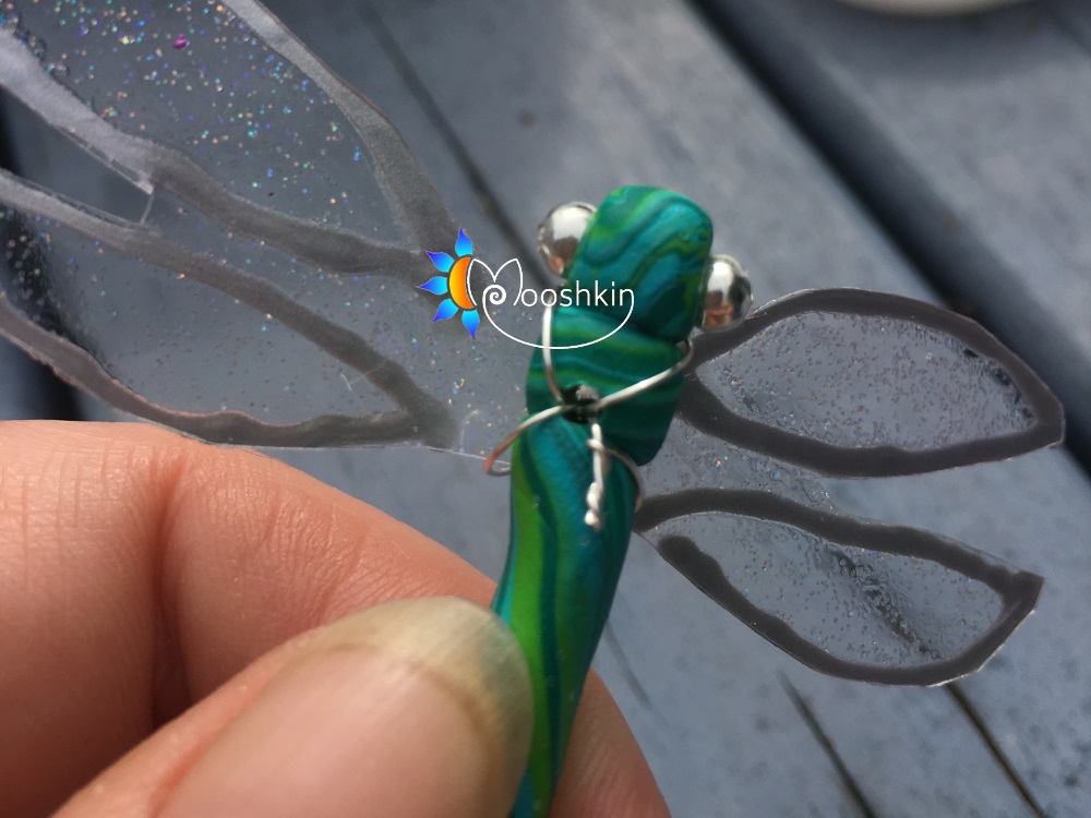 Dragonfly dangler - Mooshkin