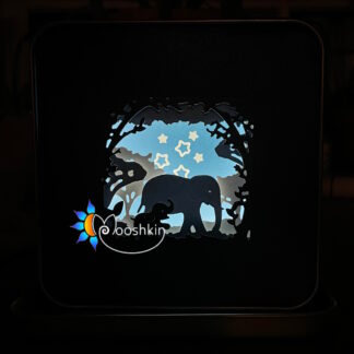 Lantin: elephants. Light-up scene in a tin.