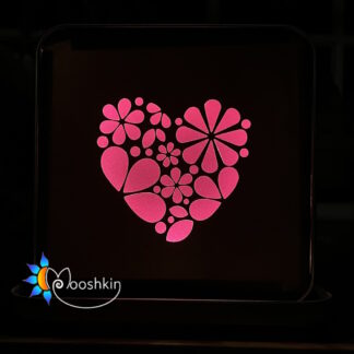 Lantin - light-up scene in a tin. Flowery heart design.