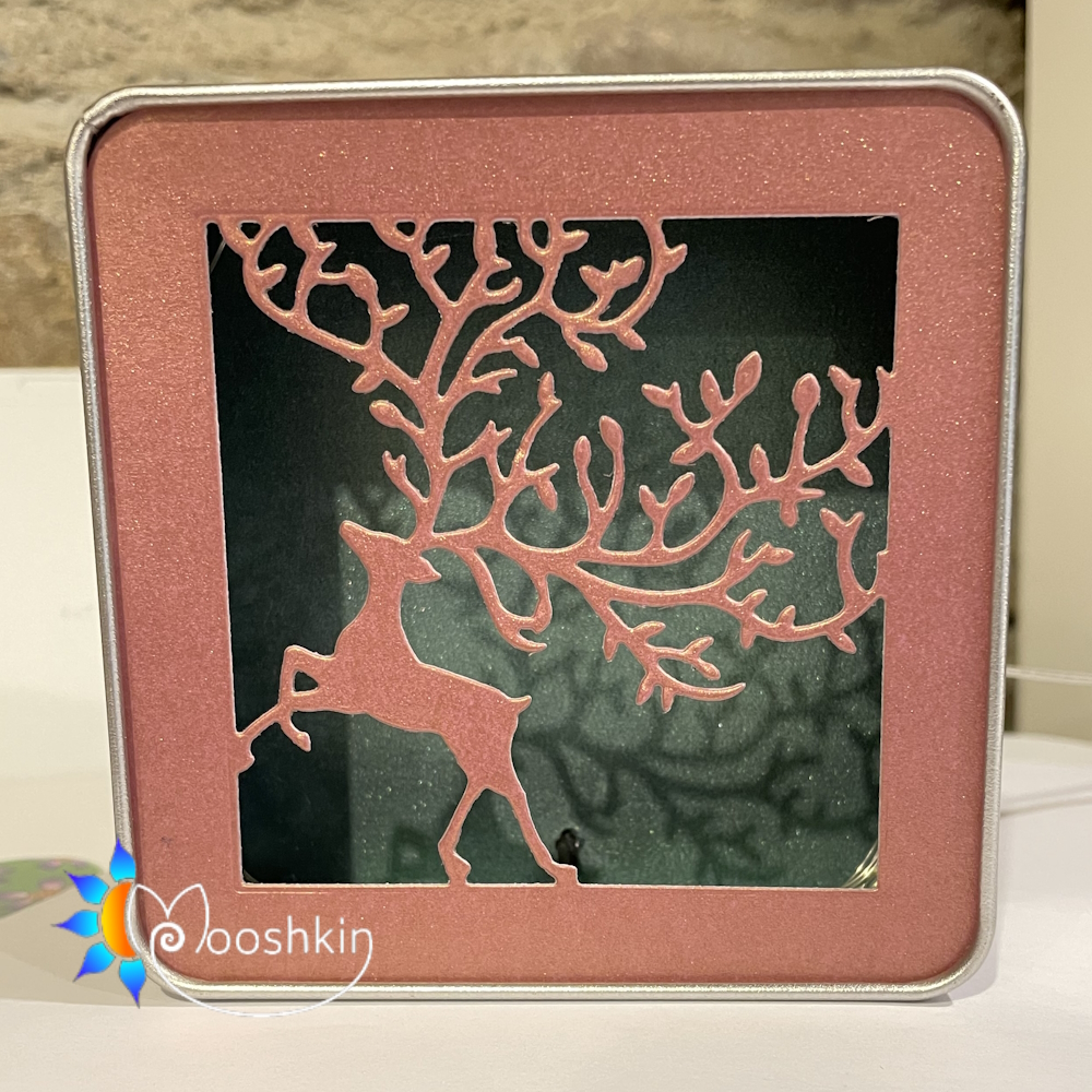 Mooshkin Lantin: Evergreen Stag. Light-up card scenes in metal tins.