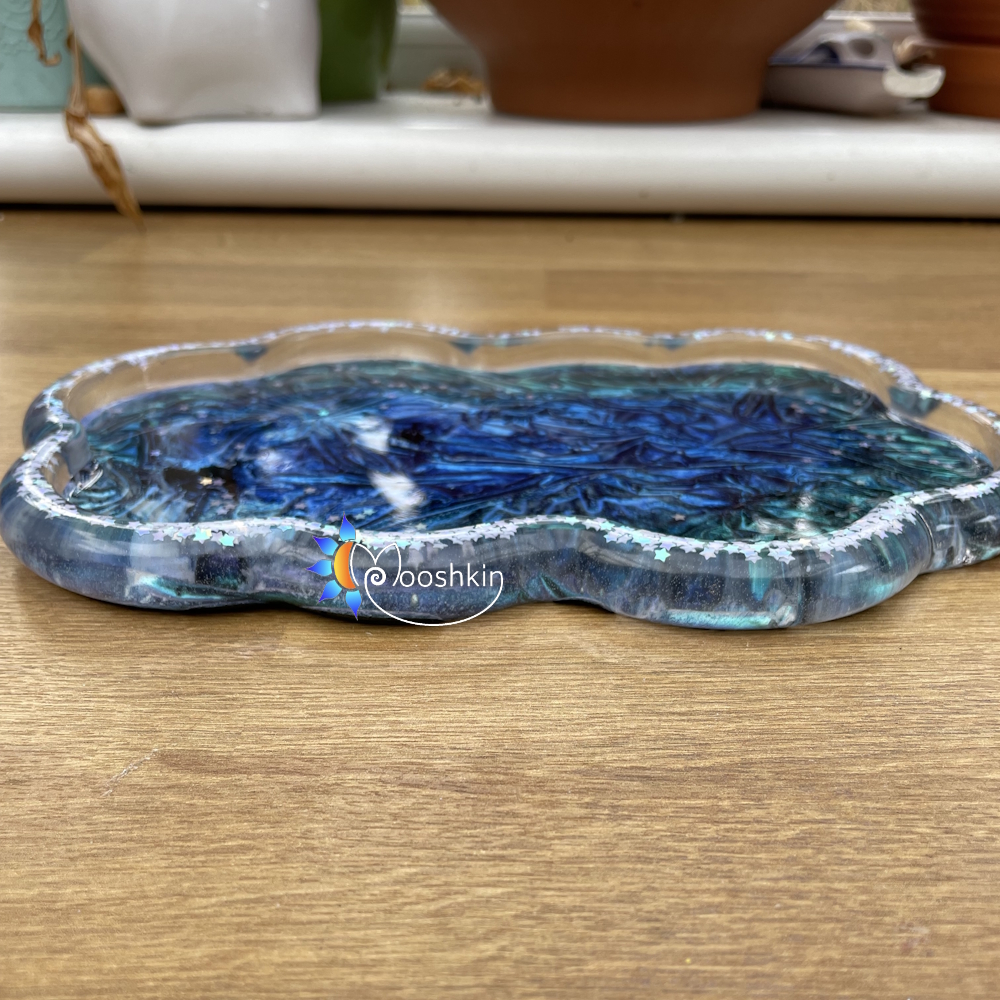 Handmade resin cloud tray - blue and green wrinkled effect